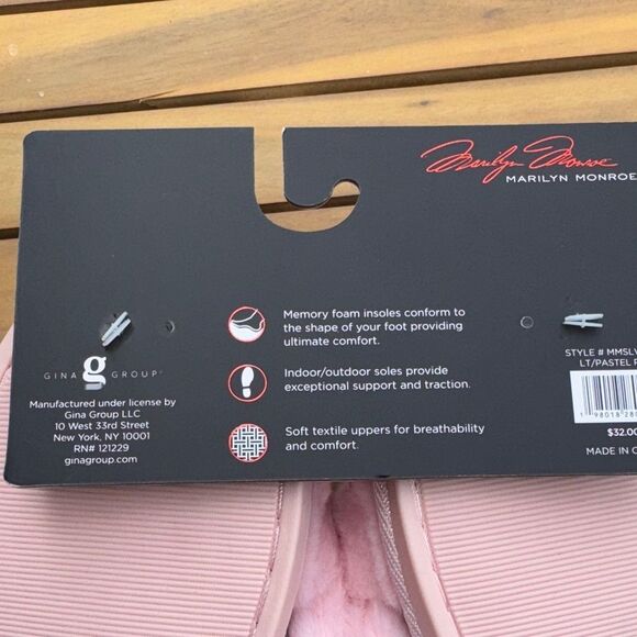 🔥Marilyn Monroe Pink Slippers with Red Heart Accents Sz 10/11 New - Picture 4 of 5